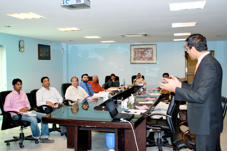 Khurrum Shahzad presents research proposal